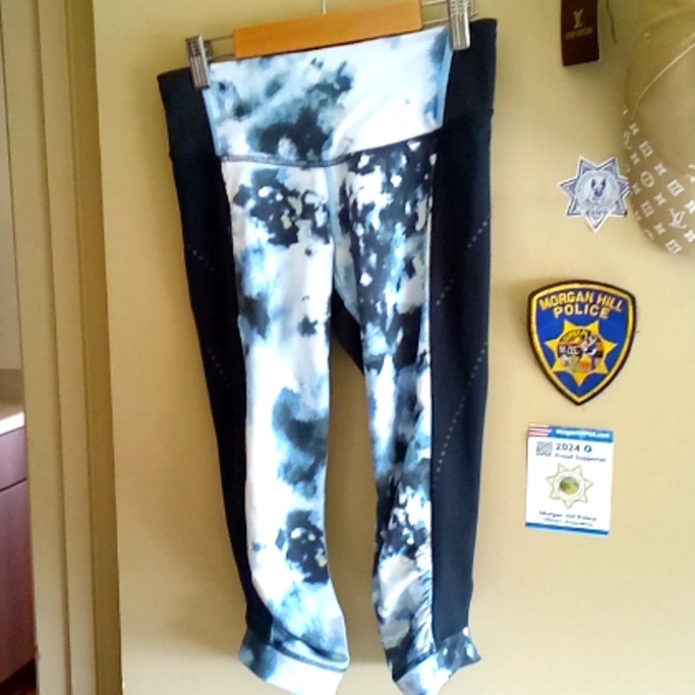 Lululemon Work Out Pants ..3/4 length